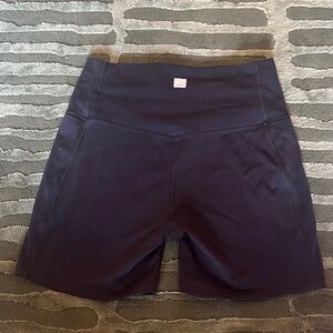 Vuori Women's Black Bike Shorts